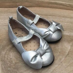 WONDER NATION Silver Slip on Shoes Size 4